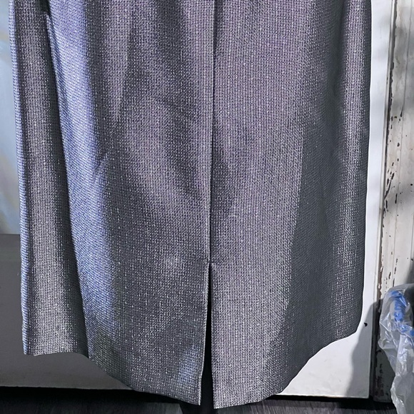 Larry Levine Shiny Silver Gray Skirt Suits size 6 Lined shawl collar NEW Church - Picture 6 of 10